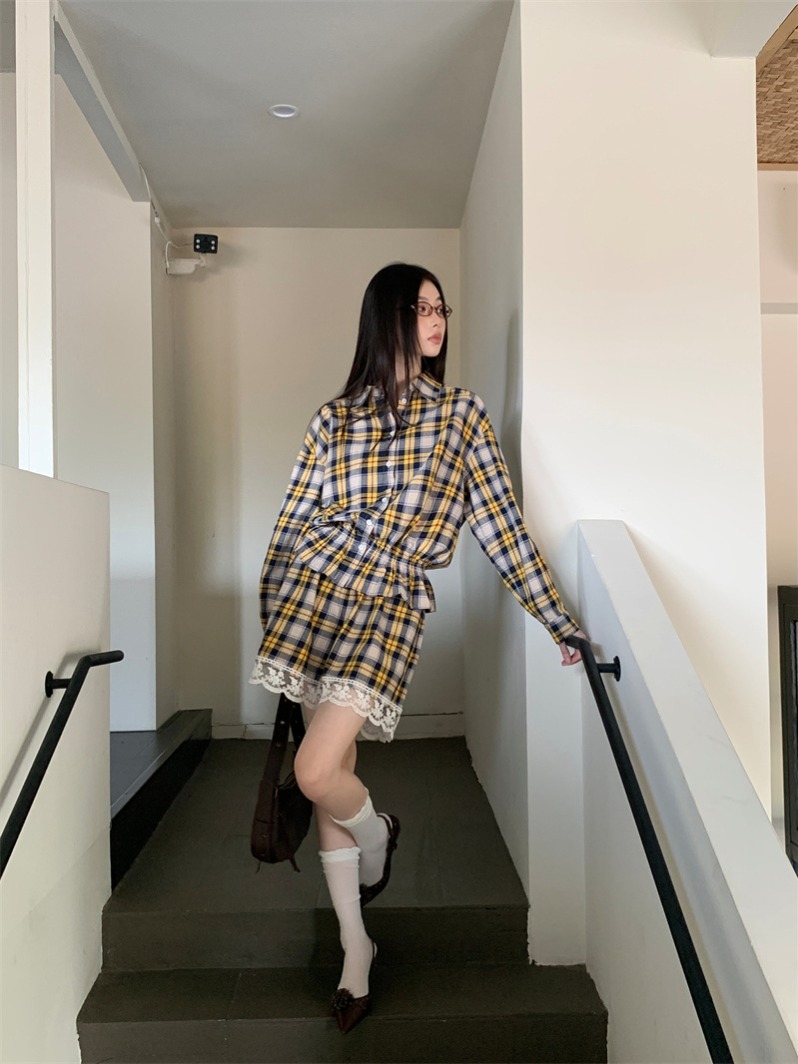 Women's Low Waist Plaid Shirt with Lace Trim Shorts Set - Image 4