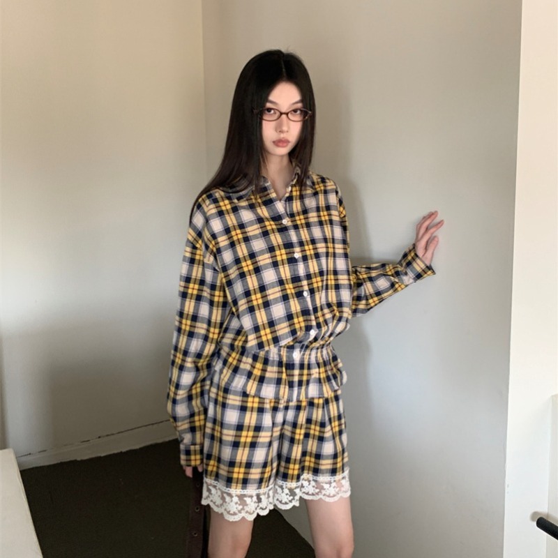 Women's Low Waist Plaid Shirt with Lace Trim Shorts Set - Image 5