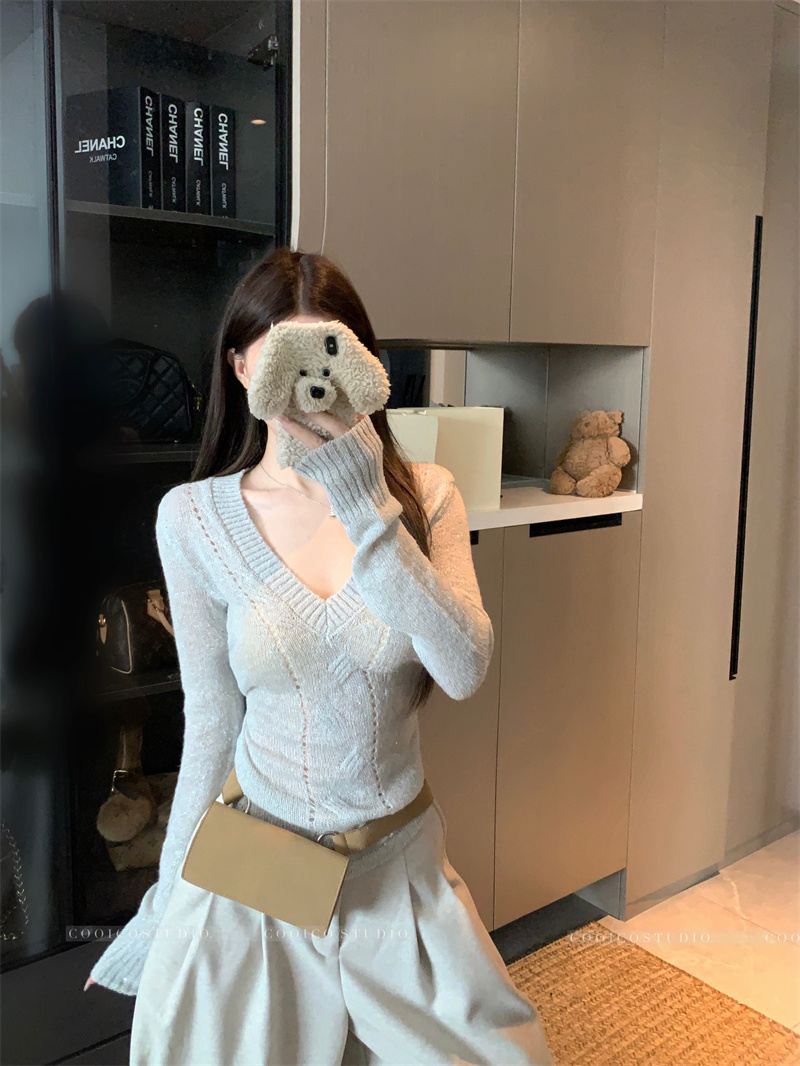 Women's Slim Fit Sequin Knit Top Pullover Base Layer - Image 4
