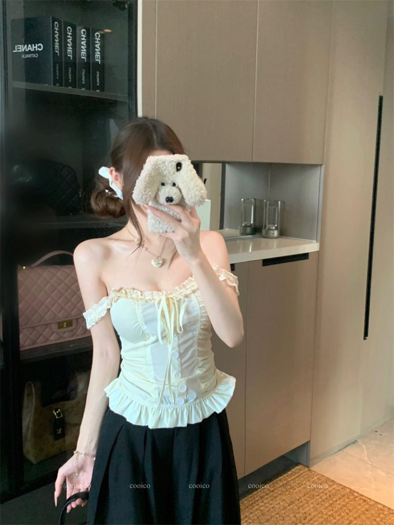 Women's Adjustable Spaghetti Strap Camisole Top with Lace Trim and Spliced Design