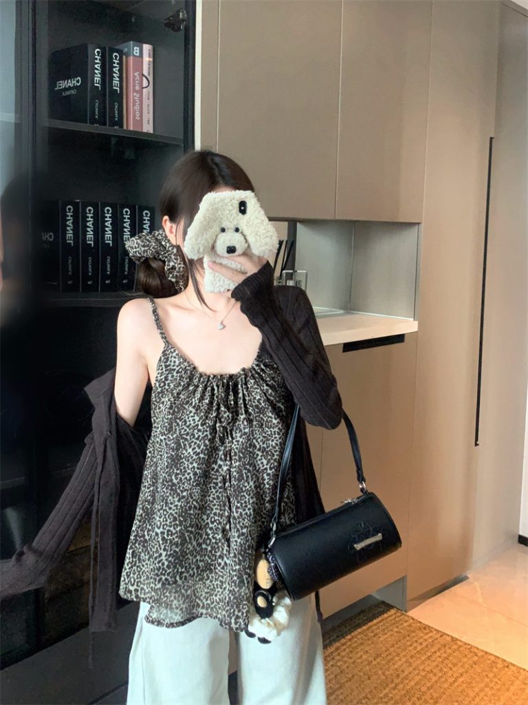 2026 Early Autumn Korean Style Loose Two-Piece Leopard Cami and Knit Cardigan Set