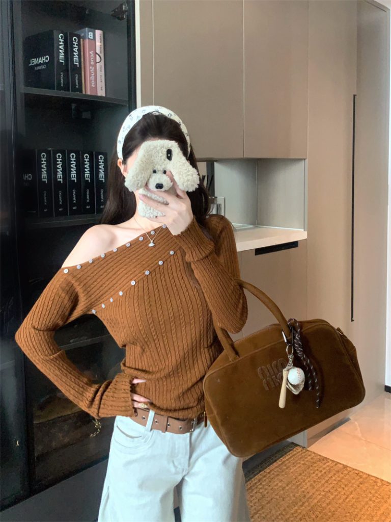 Women's 2026 Autumn Asymmetric Collar Button Knit Top Long Sleeve Off-Shoulder Design