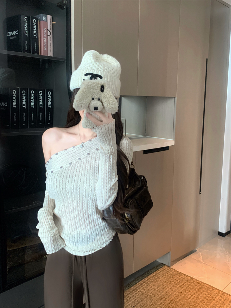 Women's 2026 Autumn Asymmetric Collar Button Knit Top Long Sleeve Off-Shoulder Design - Image 3