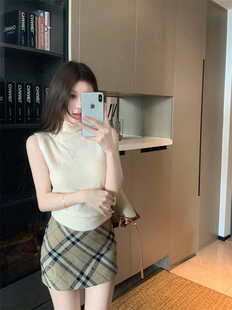 High Neck Sleeveless Knit Vest for Women - Image 2